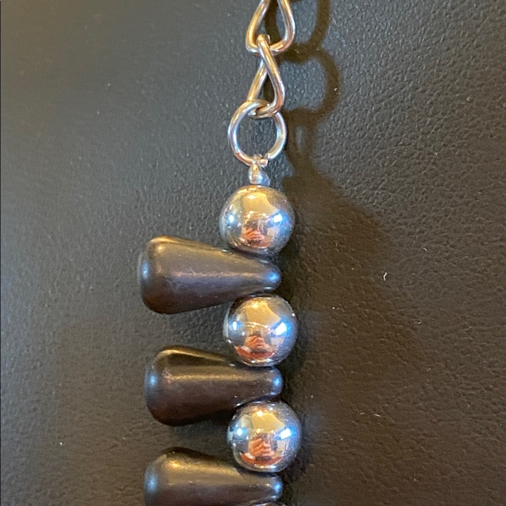 Dramatic Black Stone And Silver Tone Necklace - image 3